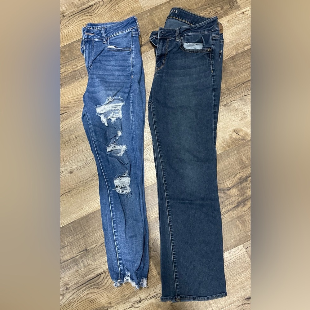 🦅 2 pair of American Eagle jeans size 12. See tags.